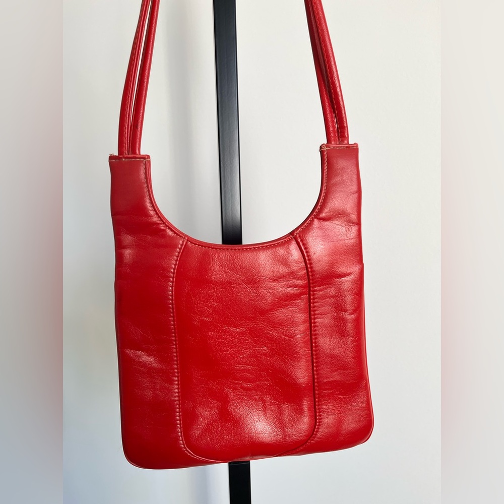 Vintage Y2K Red Faux Leather Shoulder Bag Minimalist Purse - Picture 3 of 10